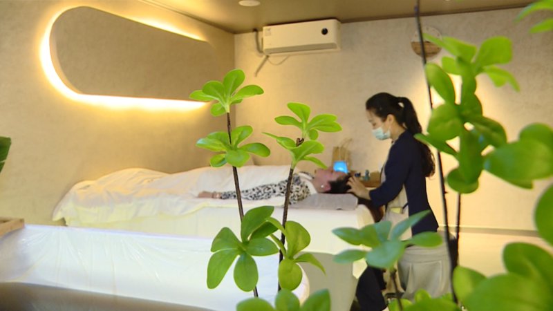 高温瑜伽：如何在炎热潮湿中找到身心平衡